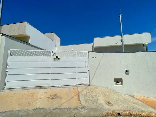 Foto 1 de Casa com 2 Quartos à venda, 62m² em Centro, Alfenas