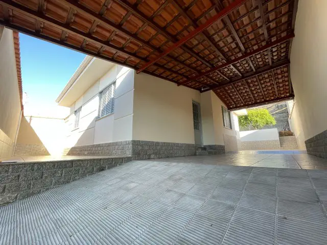 Foto 5 de Casa com 3 Quartos à venda, 90m² em Centro, Alfenas