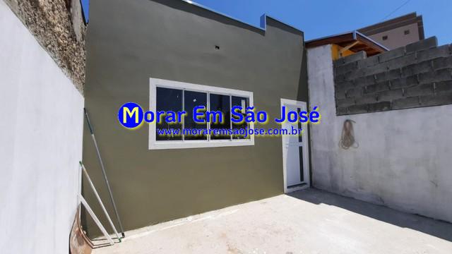 Foto 2 de Casa com 3 Quartos à venda, 150m² em Vila São Geraldo, São José dos Campos