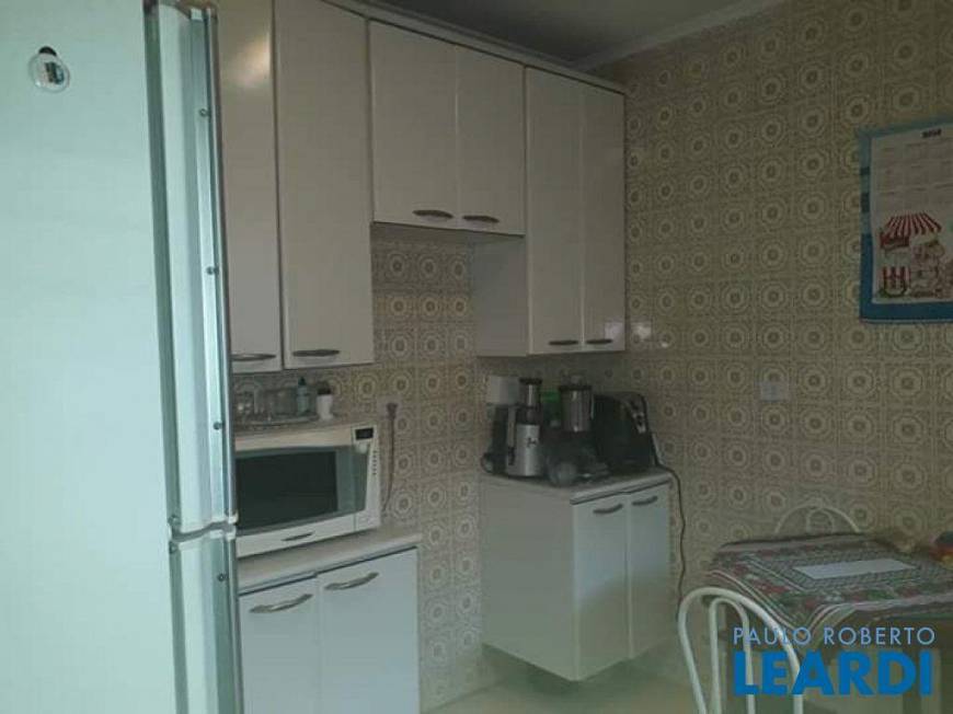 Foto 4 de Sobrado com 2 Quartos à venda, 93m² em Vila Alvinopolis, São Bernardo do Campo