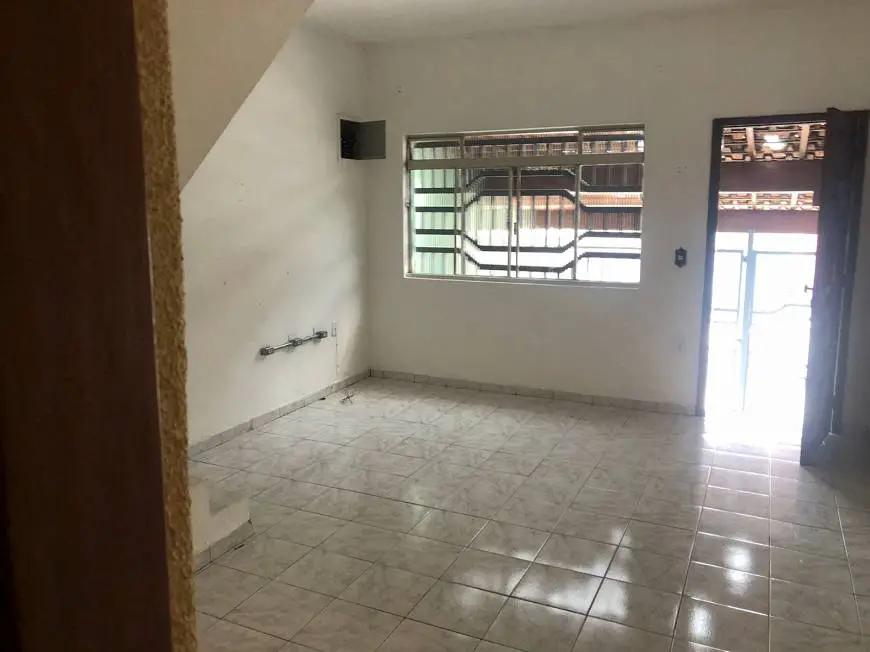 Foto 1 de Sobrado com 2 Quartos para alugar, 120m² em Vila Aquilino, Santo André