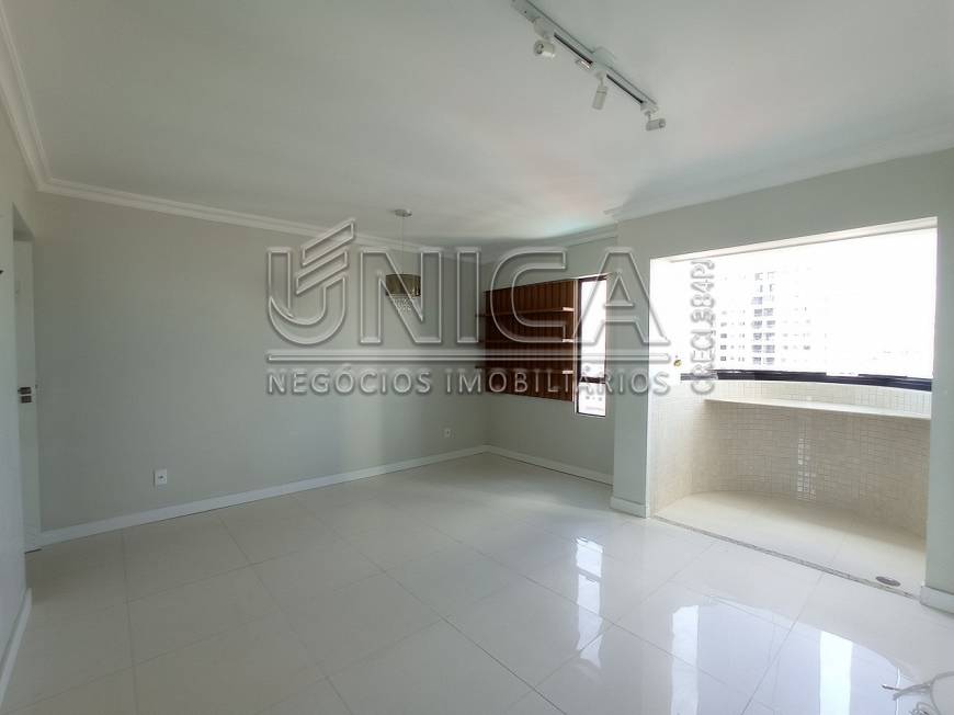 Foto 2 de Apartamento com 2 Quartos para alugar, 68m² em Grageru, Aracaju