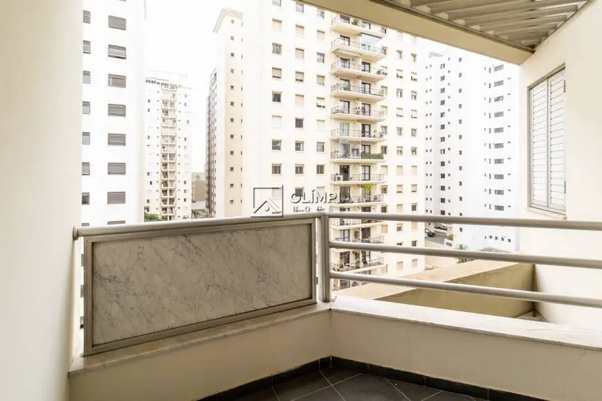 Foto 5 de Apartamento com 2 Quartos para alugar, 57m² em Vila Madalena, São Paulo