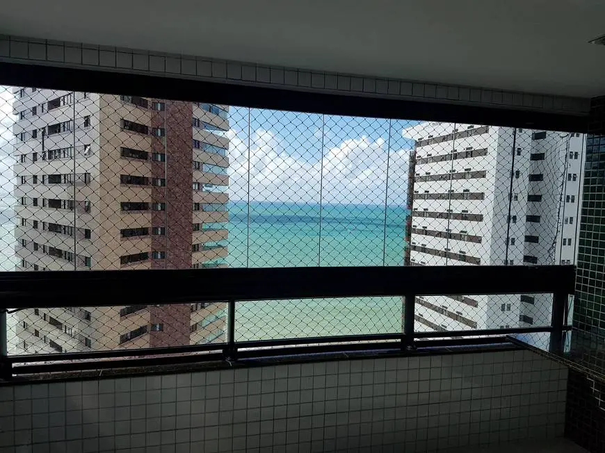 Foto 1 de Apartamento com 4 Quartos para alugar, 180m² em Boa Viagem, Recife