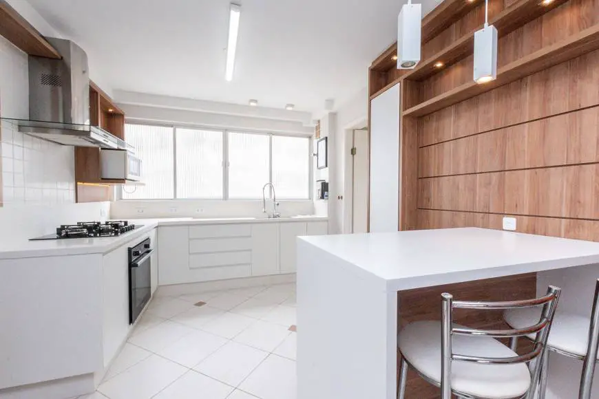 Foto 1 de Apartamento com 4 Quartos à venda, 160m² em Centro Cívico, Curitiba