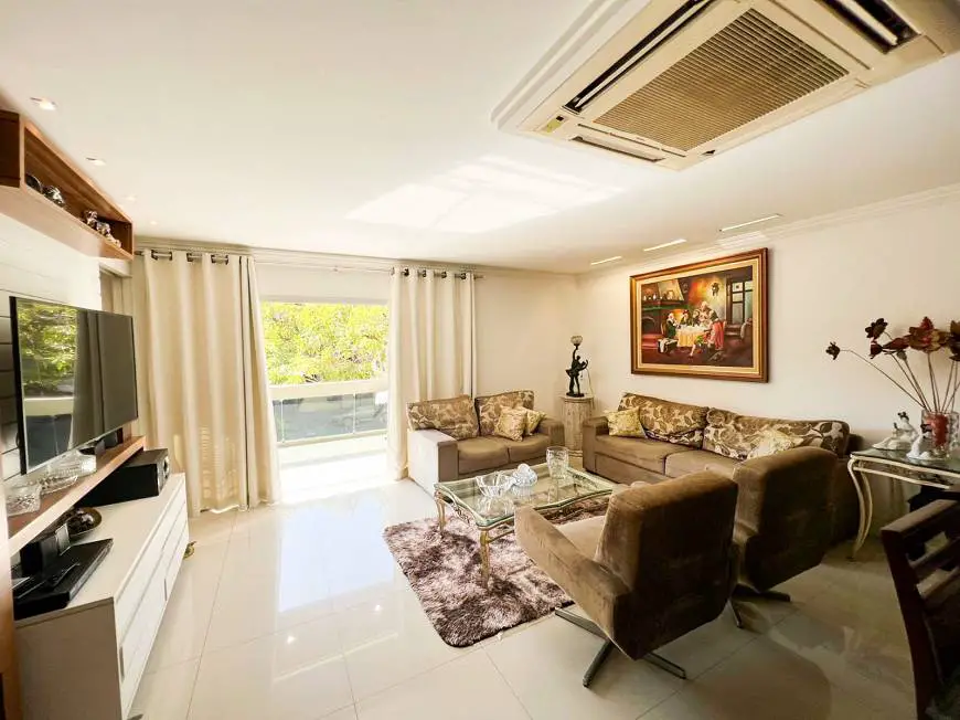 Foto 1 de Apartamento com 4 Quartos à venda, 265m² em Jardim da Penha, Vitória