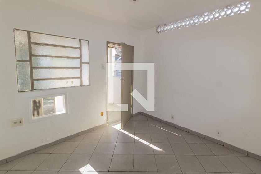 Foto 1 de Casa com 1 Quarto para alugar, 20m² em Centro, Duque de Caxias