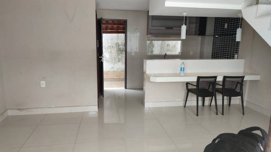 Foto 1 de Casa com 2 Quartos para alugar, 70m² em Camboinha, Cabedelo