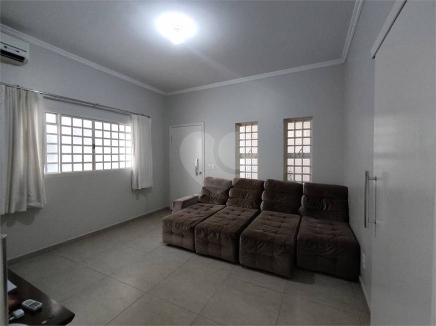 Foto 3 de Casa com 2 Quartos para alugar, 200m² em Umuarama, Araçatuba