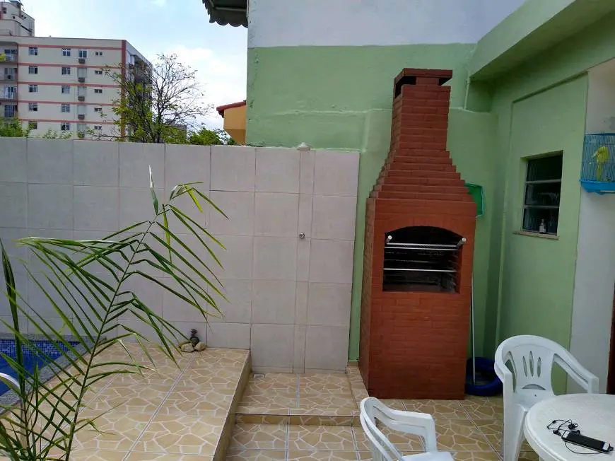 Foto 3 de Casa com 2 Quartos à venda, 90m² em  Vila Valqueire, Rio de Janeiro