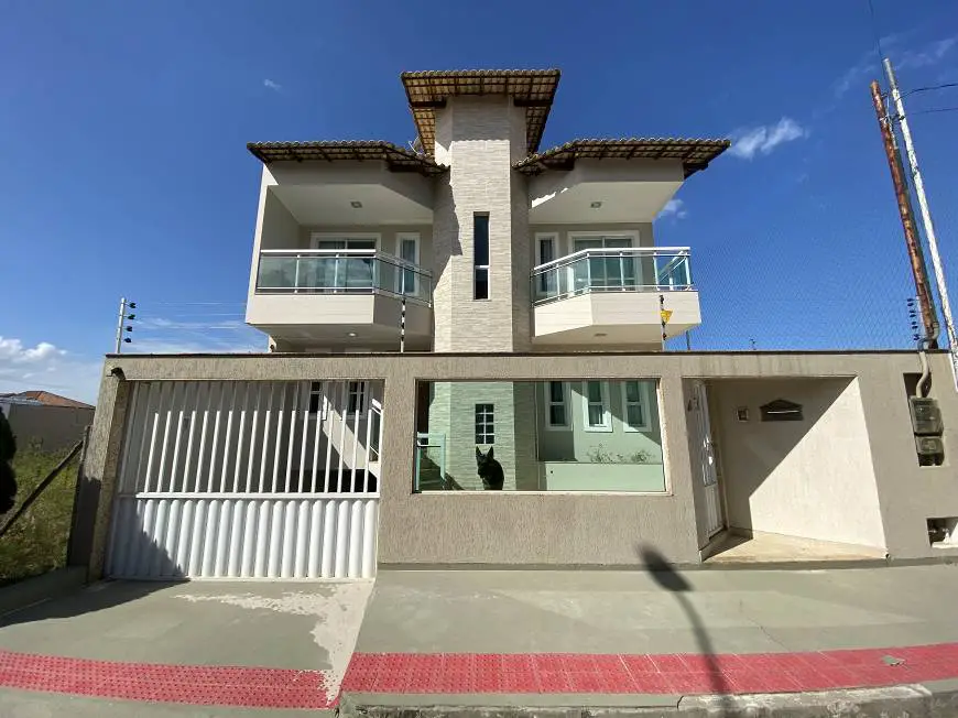 Foto 1 de Casa com 3 Quartos à venda, 254m² em Colina de Laranjeiras, Serra