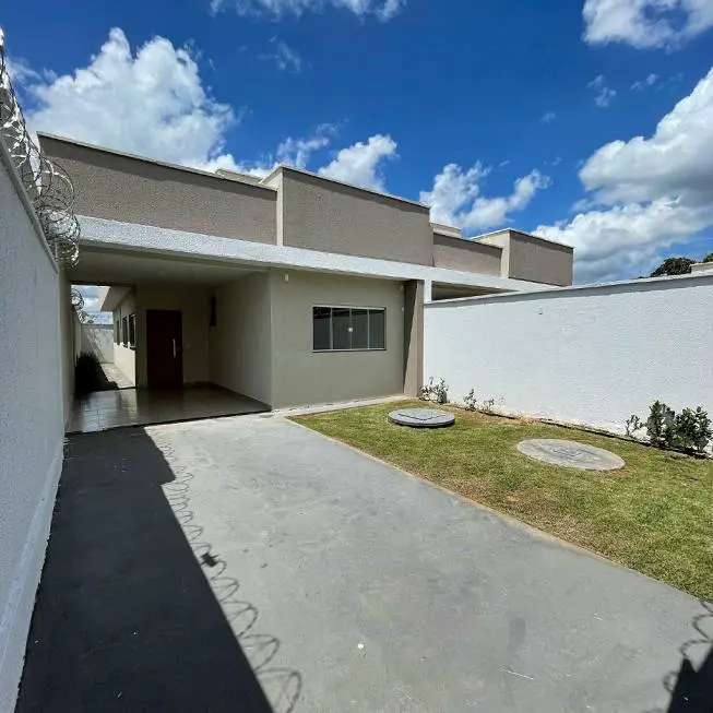 Foto 1 de Casa com 3 Quartos à venda, 112m² em Conjunto Esperança, Fortaleza