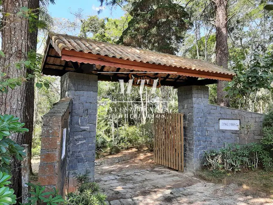 Foto 3 de Chácara com 4 Quartos à venda, 210m² em Nossa Senhora do Remedio, Salesópolis