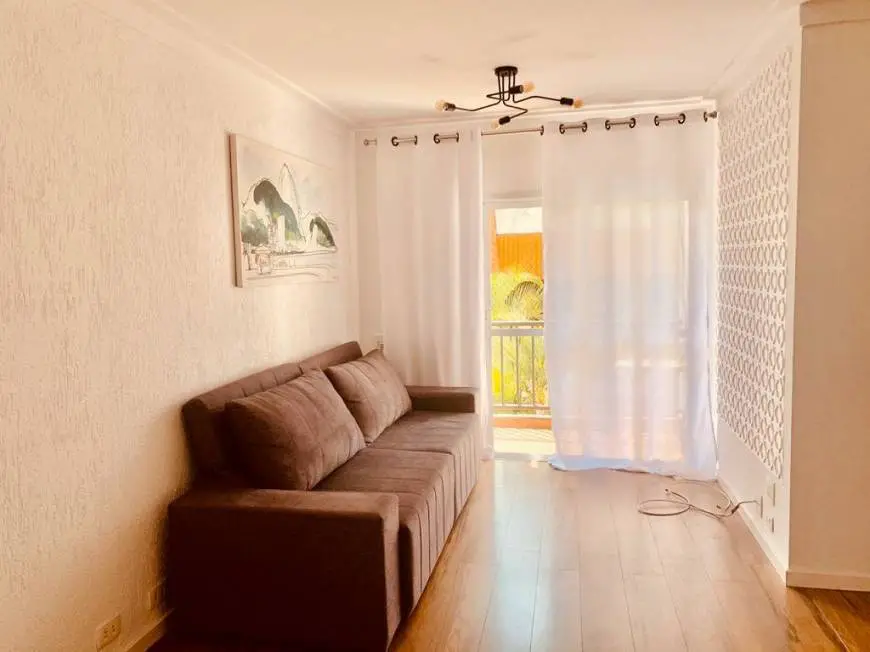 Foto 2 de Apartamento com 2 Quartos para alugar, 63m² em Moema, São Paulo