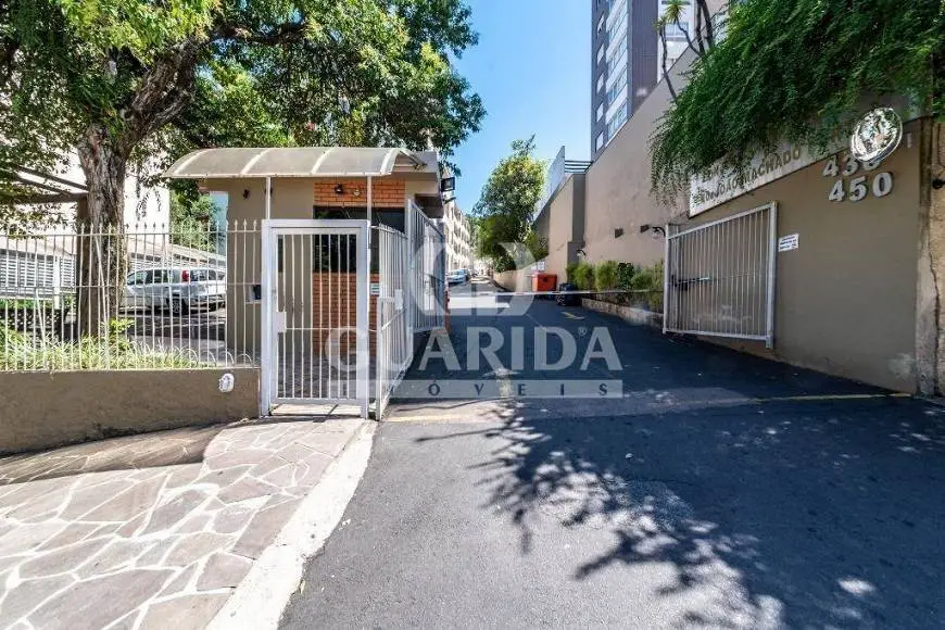 Foto 1 de Apartamento com 2 Quartos à venda, 48m² em Rio Branco, Porto Alegre