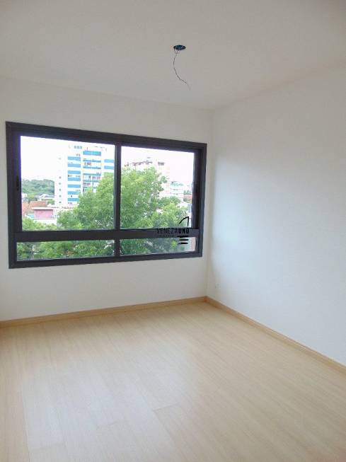 Foto 3 de Apartamento com 2 Quartos para alugar, 65m² em Santana, Porto Alegre