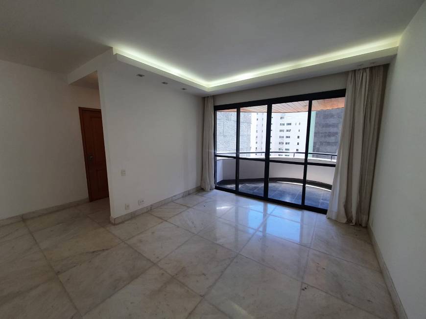 Foto 1 de Apartamento com 3 Quartos para alugar, 160m² em Belvedere, Belo Horizonte