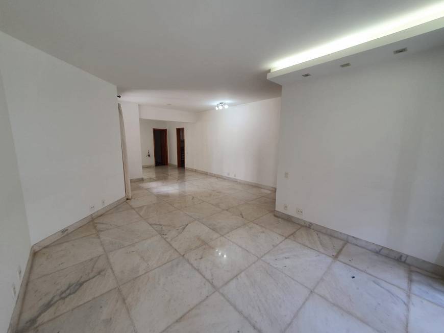 Foto 5 de Apartamento com 3 Quartos para alugar, 160m² em Belvedere, Belo Horizonte