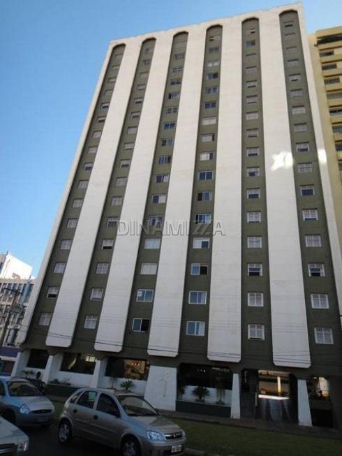 Foto 1 de Apartamento com 3 Quartos à venda, 229m² em Centro, Uberaba