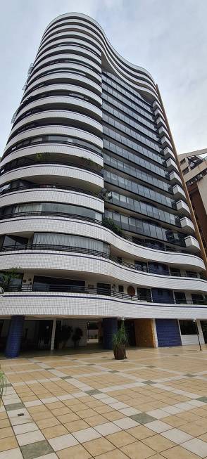 Foto 1 de Apartamento com 4 Quartos à venda, 258m² em Meireles, Fortaleza