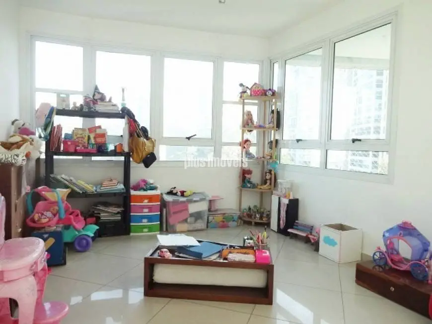Foto 5 de Apartamento com 4 Quartos à venda, 212m² em Panamby, São Paulo