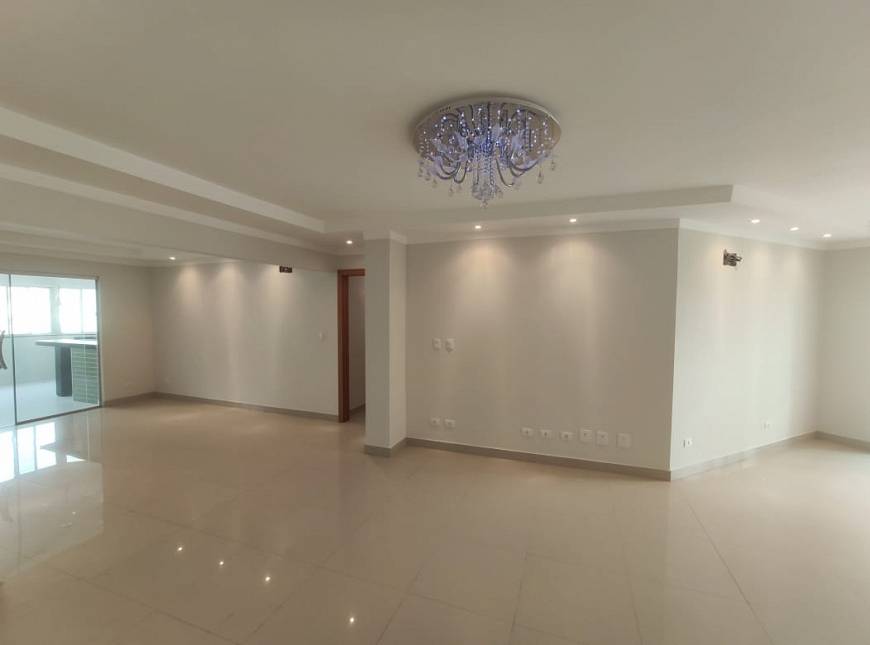 Foto 4 de Apartamento com 4 Quartos à venda, 237m² em Zona 01, Maringá