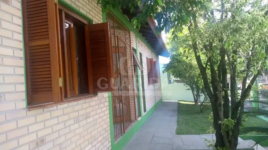 Foto 1 de Casa com 3 Quartos à venda, 110m² em Jardim Itú Sabará, Porto Alegre
