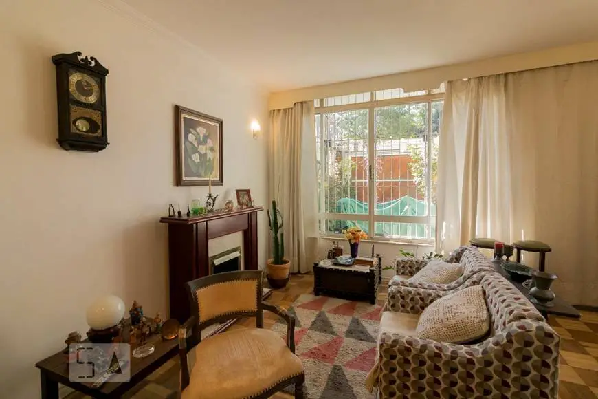 Foto 1 de Casa com 3 Quartos para alugar, 160m² em Moema, São Paulo