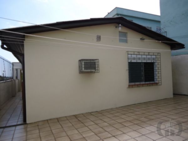Foto 3 de Casa com 4 Quartos à venda, 179m² em Medianeira, Porto Alegre