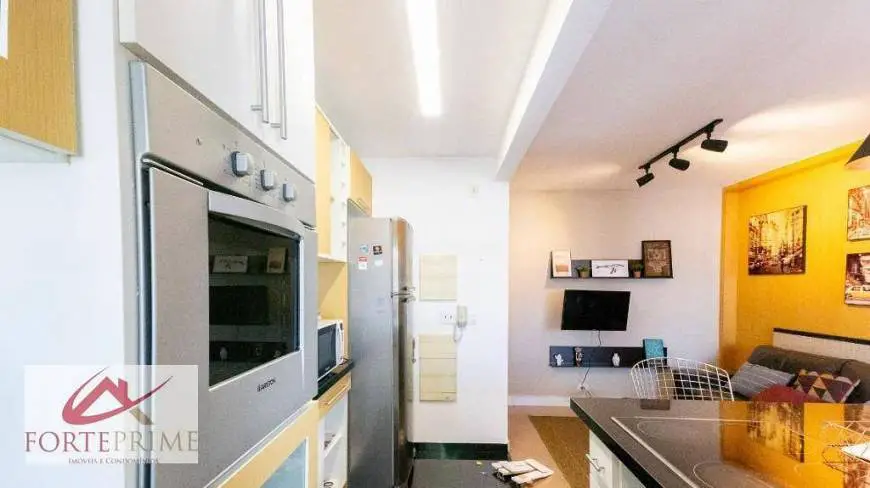 Foto 3 de Flat com 2 Quartos para alugar, 65m² em Vila Nova Conceição, São Paulo