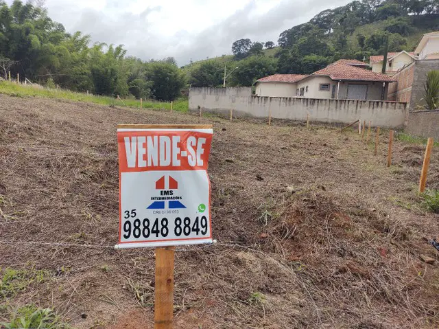 Foto 1 de Lote/Terreno à venda, 810m² em Pinheirinho, Itajubá