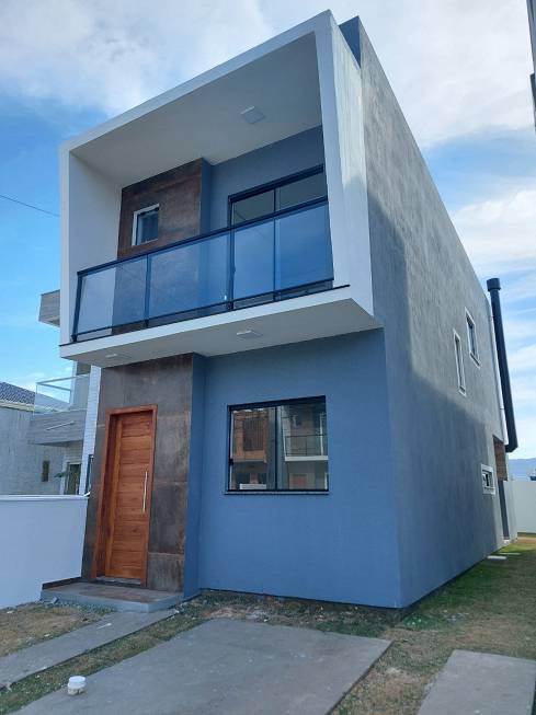Foto 1 de Sobrado com 3 Quartos à venda, 106m² em São João do Rio Vermelho, Florianópolis