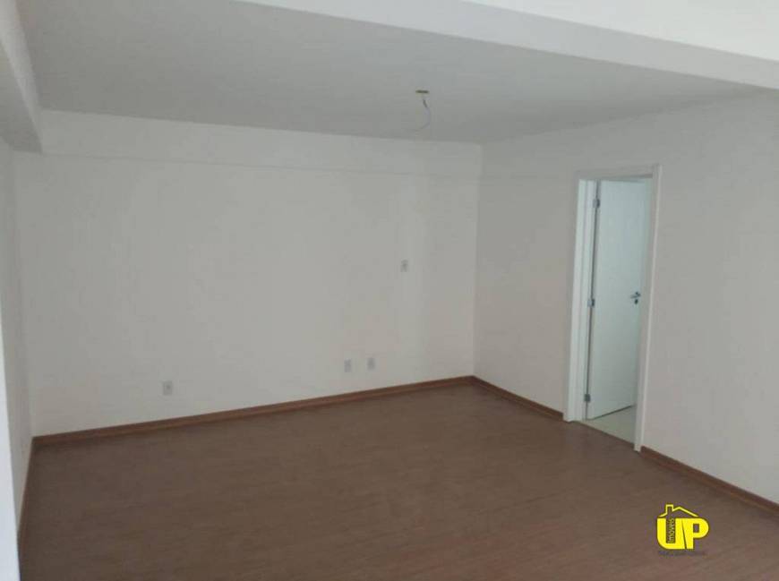 Foto 1 de Apartamento com 1 Quarto à venda, 46m² em Centro, Pelotas