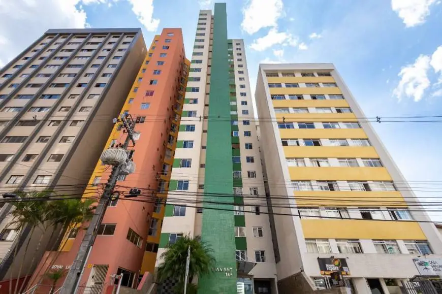 Foto 1 de Apartamento com 1 Quarto para venda ou aluguel, 29m² em Cristo Rei, Curitiba
