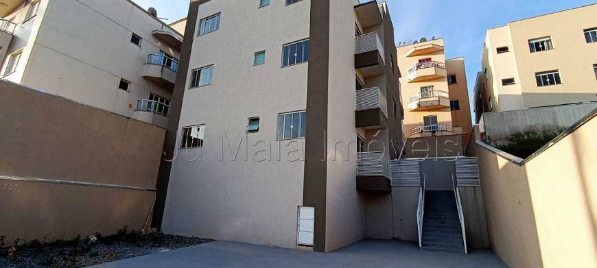Foto 1 de Apartamento com 2 Quartos à venda, 57m² em Centro, Pouso Alegre