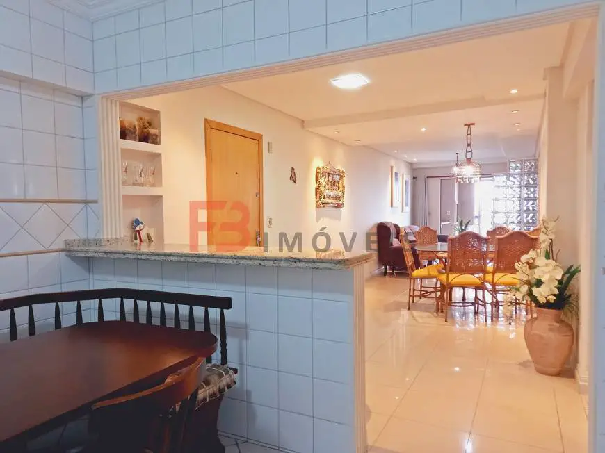 Foto 5 de Apartamento com 3 Quartos para alugar, 90m² em Bombas, Bombinhas