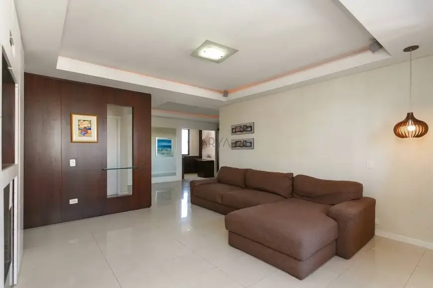 Foto 1 de Apartamento com 3 Quartos à venda, 158m² em Champagnat, Curitiba