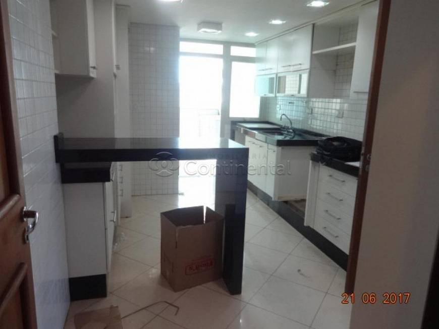 Foto 2 de Apartamento com 3 Quartos à venda, 190m² em Jardim América, Dourados