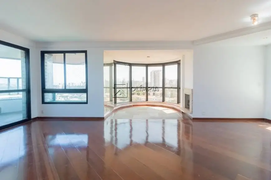 Foto 3 de Apartamento com 3 Quartos à venda, 280m² em Vila Madalena, São Paulo