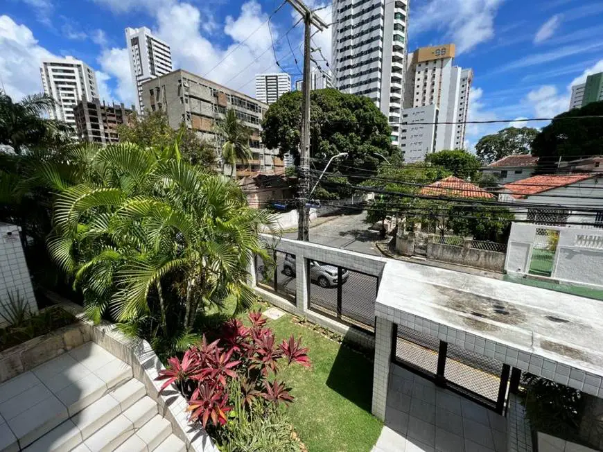 Foto 1 de Apartamento com 4 Quartos à venda, 197m² em Aflitos, Recife