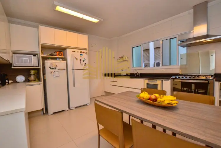 Foto 1 de Apartamento com 4 Quartos à venda, 162m² em Itaim Bibi, São Paulo