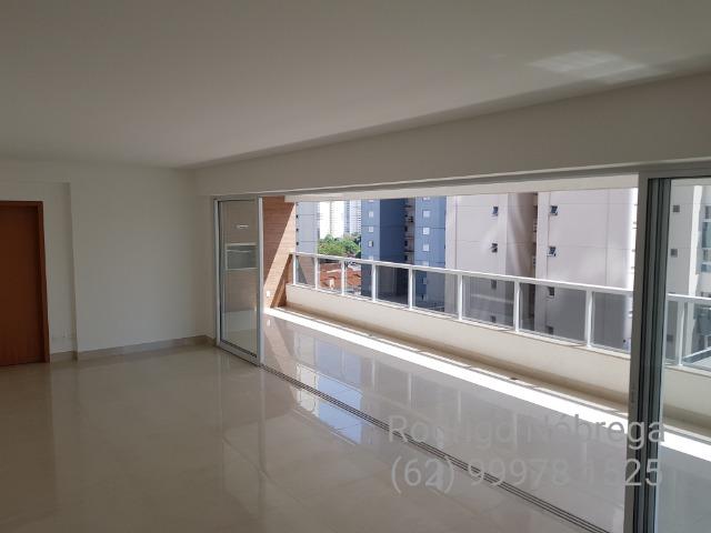 Foto 1 de Apartamento com 4 Quartos à venda, 218m² em Setor Bueno, Goiânia