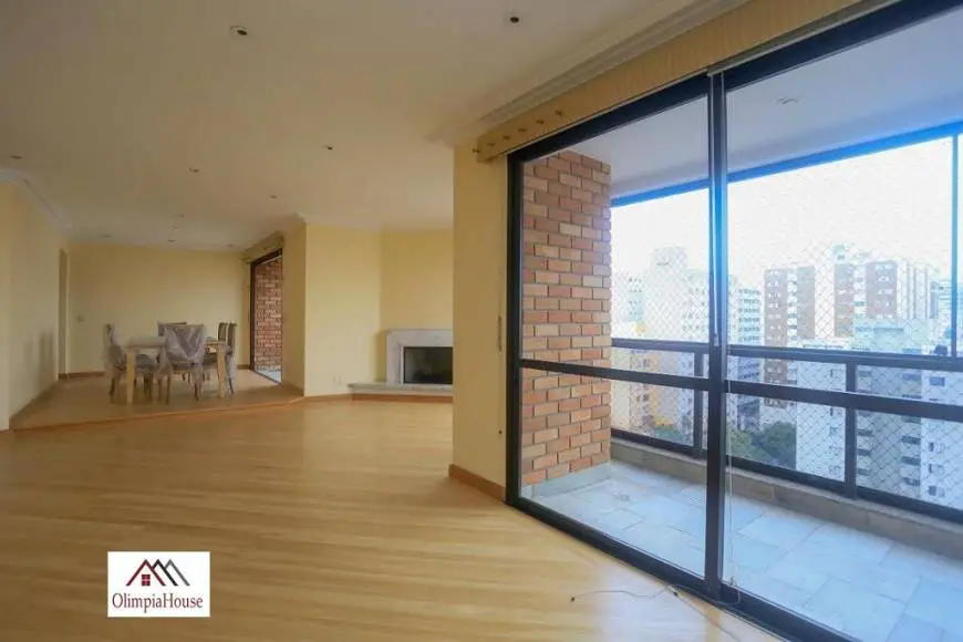 Foto 1 de Apartamento com 4 Quartos à venda, 240m² em Sumaré, São Paulo