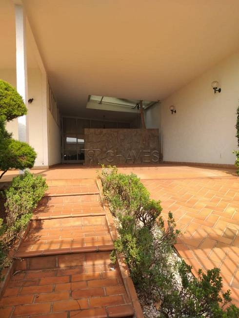Foto 2 de Casa com 3 Quartos para alugar, 332m² em Alto da Boa Vista, Ribeirão Preto