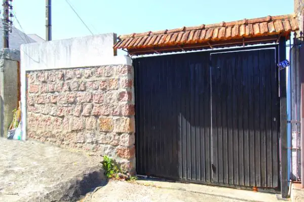 Foto 2 de Casa com 3 Quartos à venda, 150m² em Santo Antônio, Porto Alegre