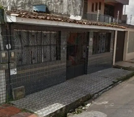 Foto 1 de Casa com 4 Quartos à venda, 190m² em Castanheira, Belém
