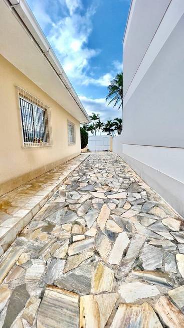 Foto 3 de Casa com 4 Quartos à venda, 950m² em Jardim Atlântico, Florianópolis