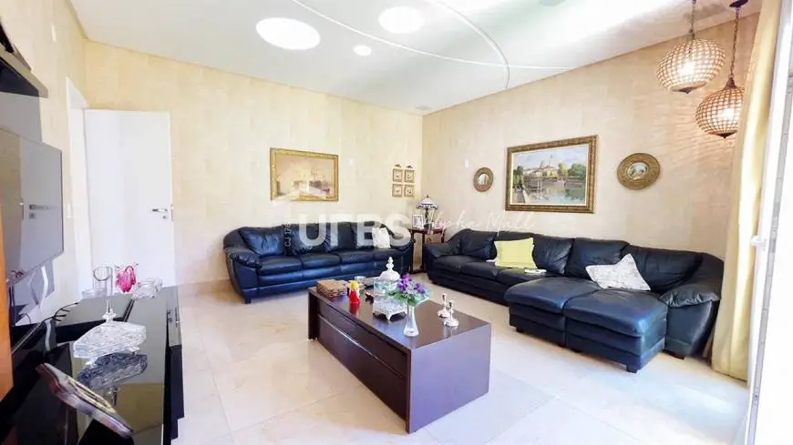 Foto 4 de Casa de Condomínio com 4 Quartos à venda, 540m² em Alphaville Ipês, Goiânia