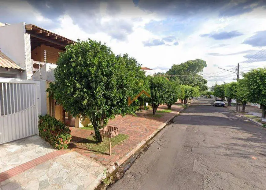 Foto 4 de Sobrado com 4 Quartos à venda, 451m² em Caranda Bosque, Campo Grande