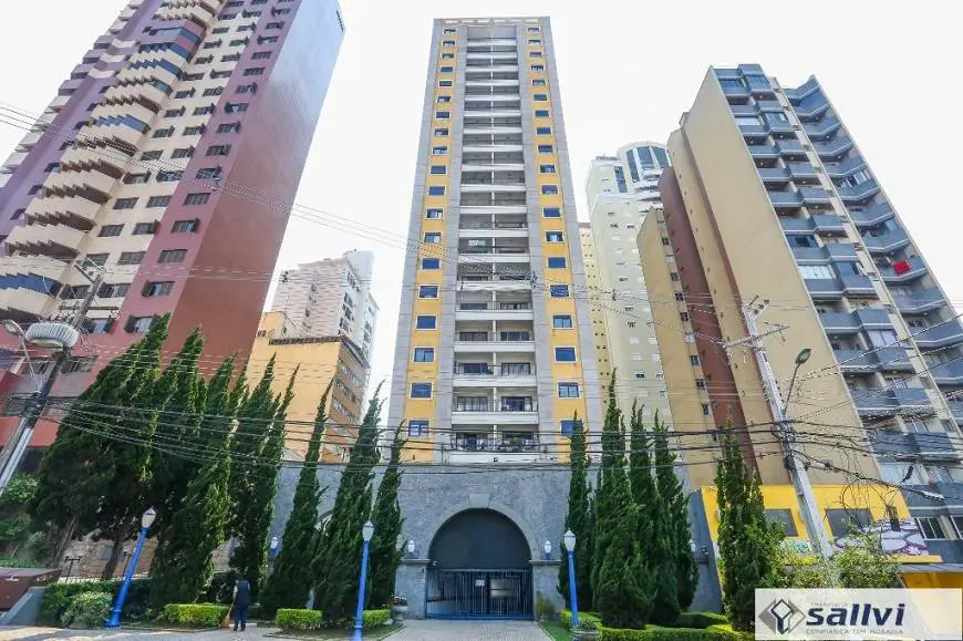 Foto 1 de Apartamento com 2 Quartos para alugar, 143m² em Centro, Curitiba